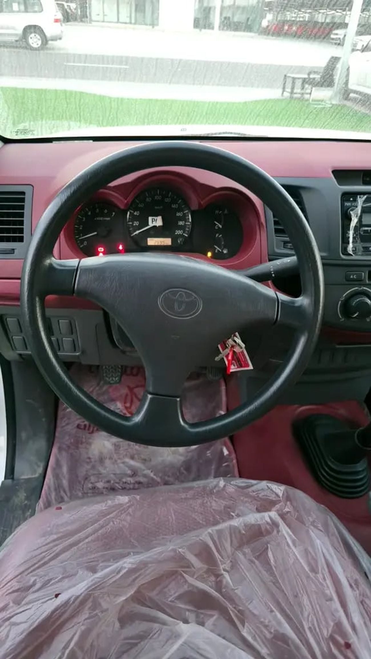 Toyota Hilux DLX GCC Specs