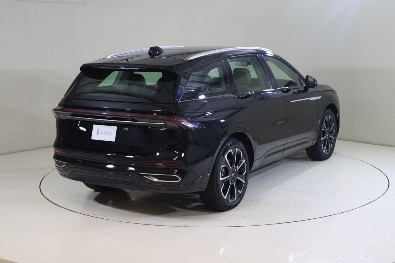 Lincoln Nautilus RESERVE II /NAU425H / AL TAYER MOTORS AL QOUZ SHOWROOM