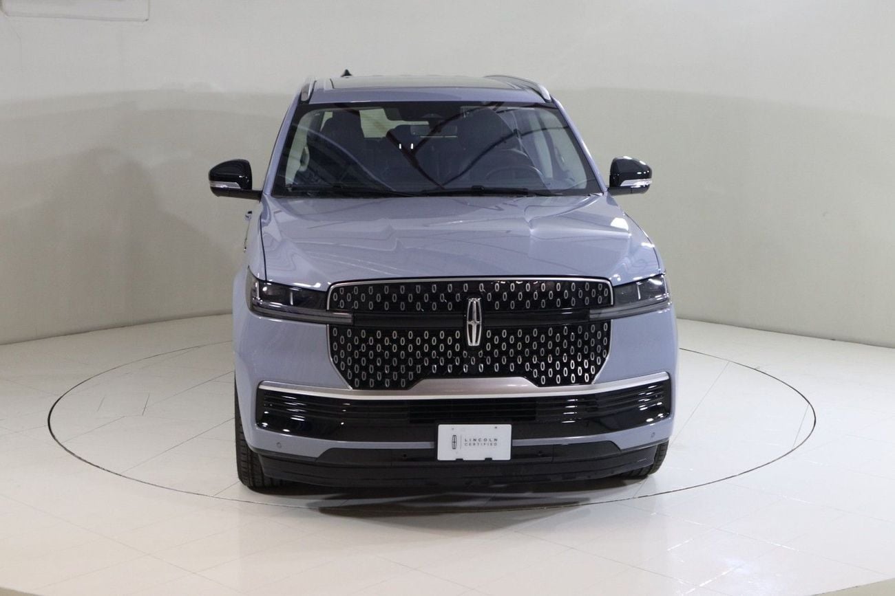 Lincoln Navigator RESERVE N1525 / AL TAYER MOTORS AL QOUZ SHOWROOM