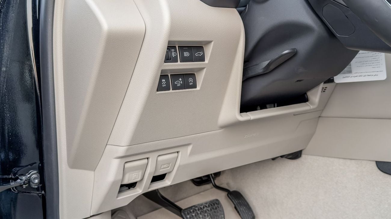 Toyota Land Cruiser GXR 2026 Toyota Land Cruiser GXR 3.5L AT Petrol (With Radar, No JBL) (Black-Beige)