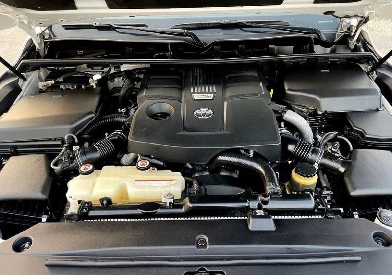 Toyota Land Cruiser VXR Twin Turbo 3.5L Engine 2022 Model Full Option