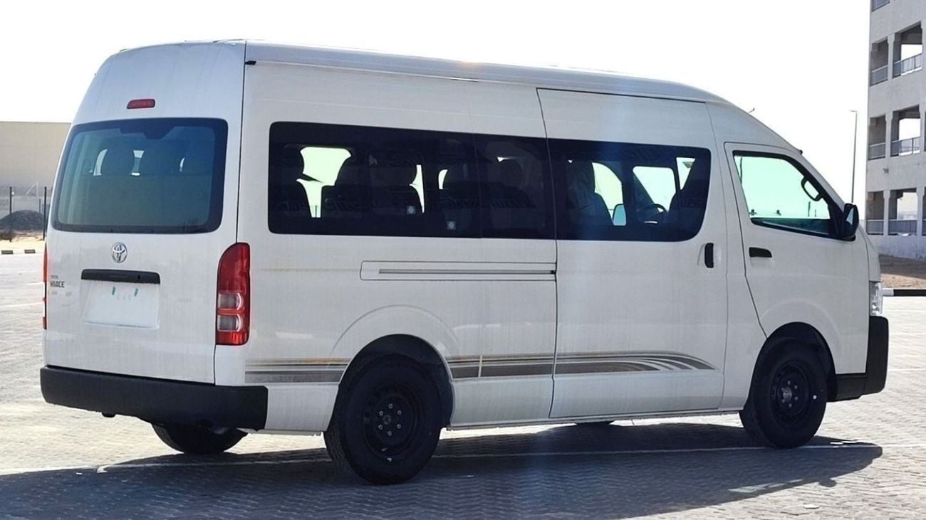 Toyota Hiace DLS - STANDARD ROOF TOYOTA HIACE 2.5L TURBO DIESEL 15 SEATER H.ROOF MT 2026