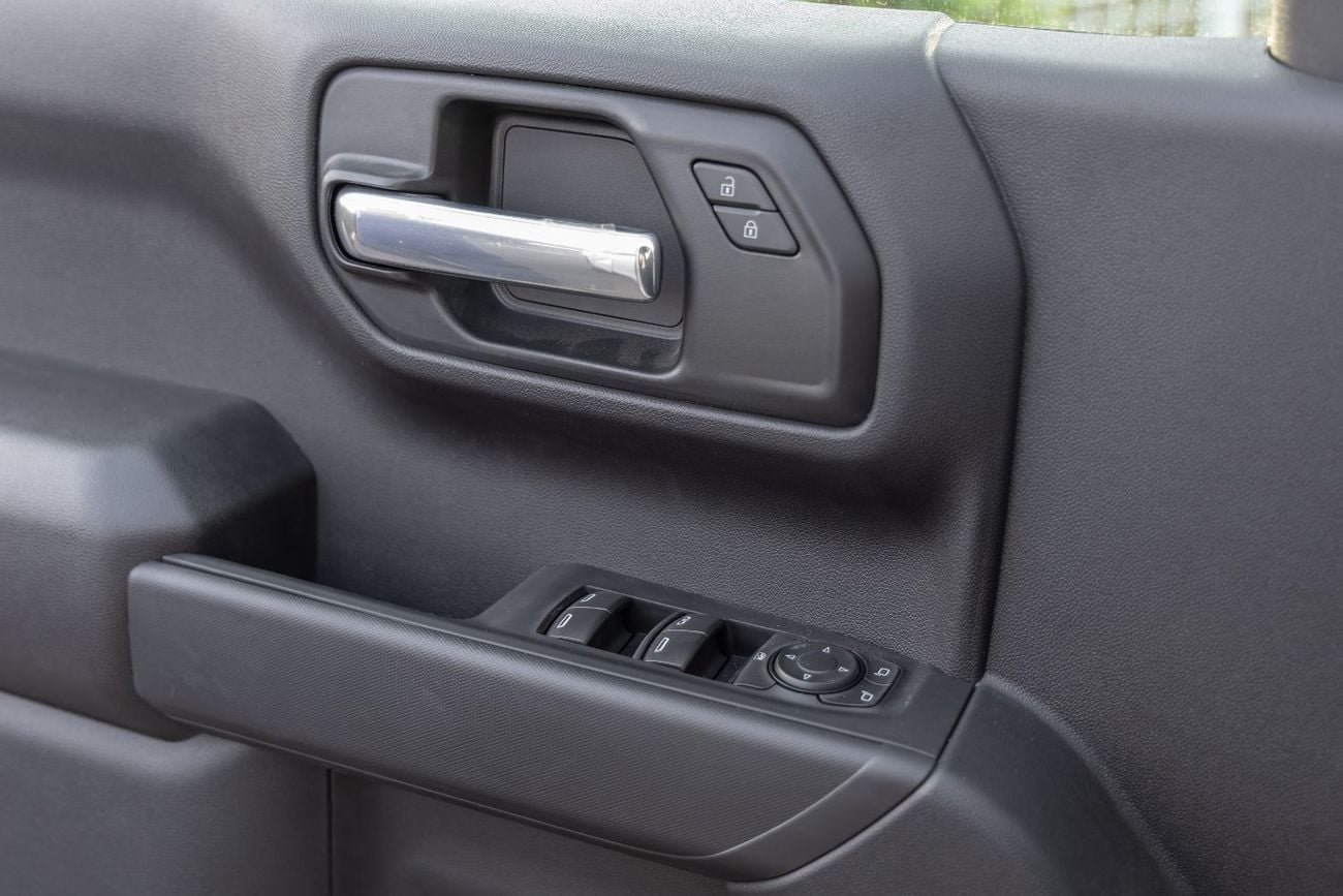 Chevrolet Silverado 1500WT CHEVROLET SILVERADO | V8 5.3L | 4WD | GCC | CREW CAB | 2025 (Export)
