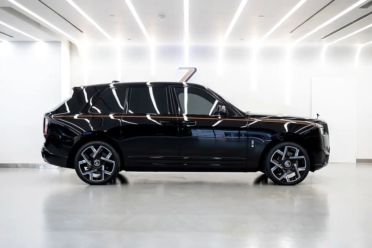 Rolls Royce Cullinan BLACK BADGE | GCC Specs | VIP SEATS | With Warranty and Service Contract