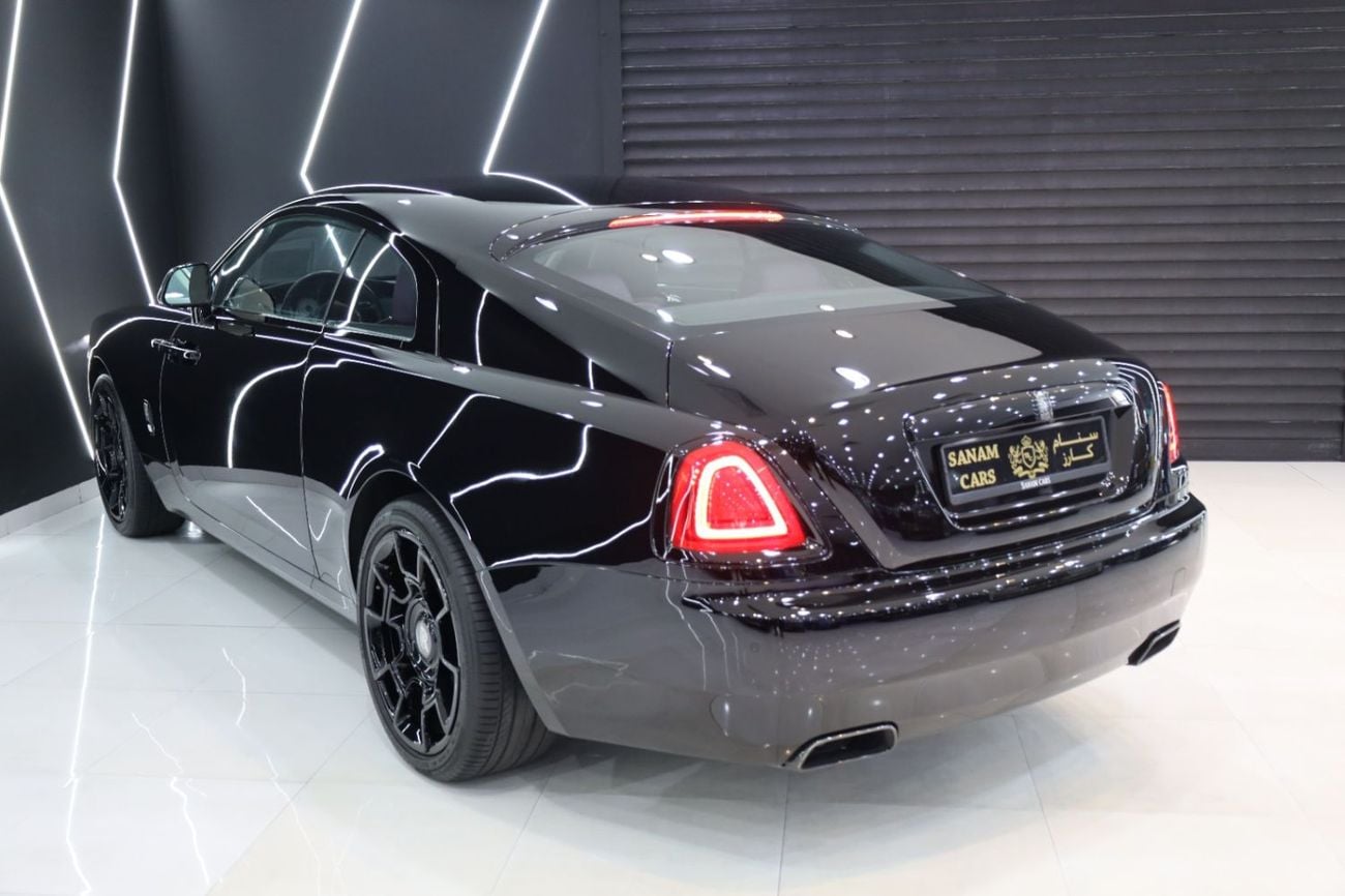 Rolls Royce Wraith Black Badge, Starlight Healiner, Two-Tone Interior, GCC Specs!!