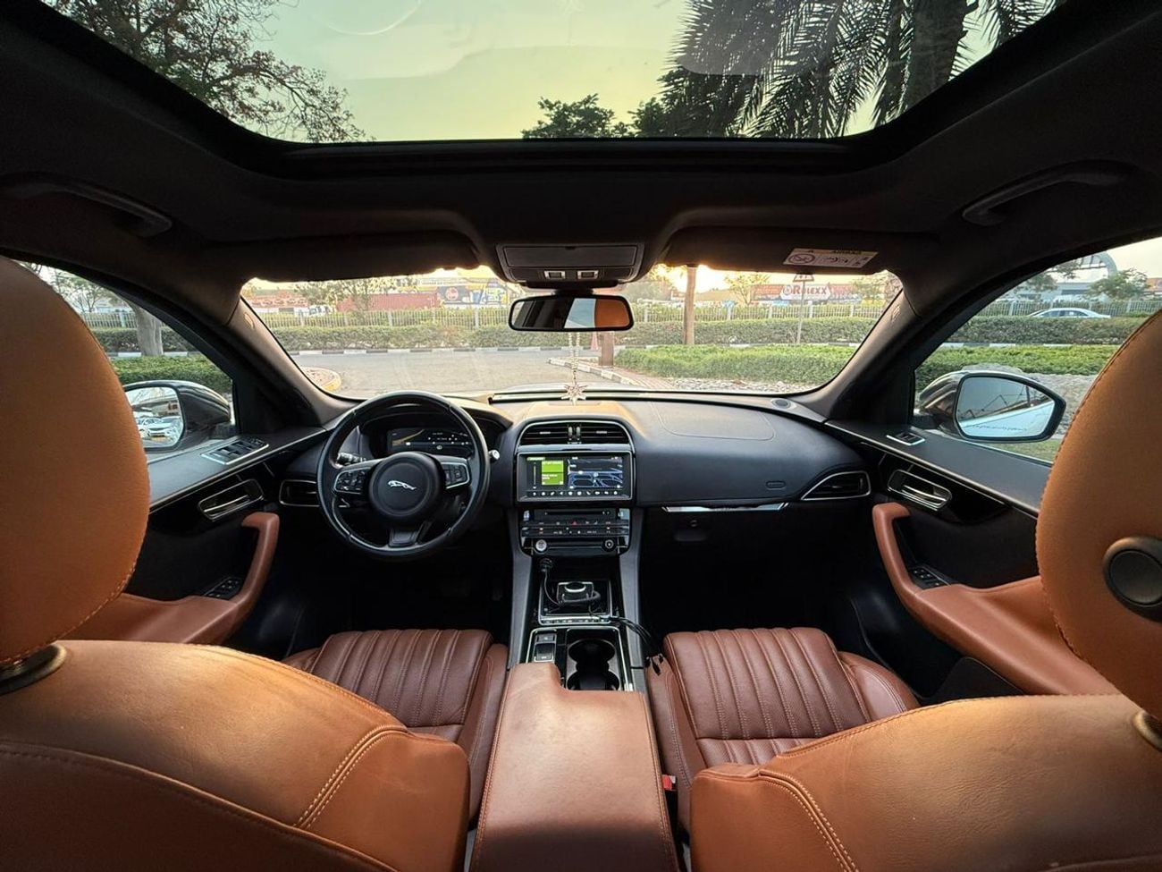 Jaguar F-PACE PORTFOLIO Jaguar F-Pace 2017 | GCC Specs | Low Mileage | Pristine Condition