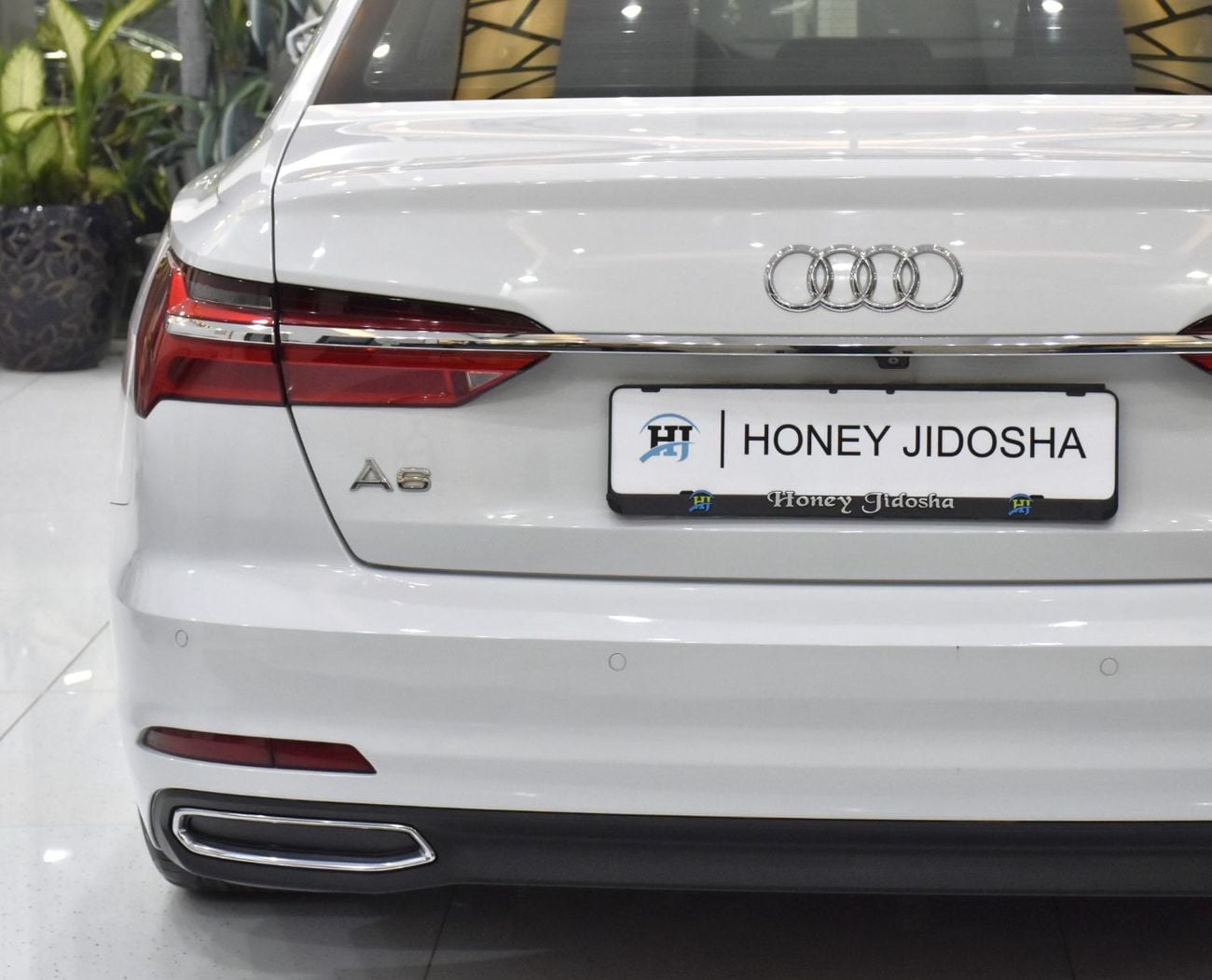 أودي A6 45 TFSI عرض ممتاز لسيارة أودي A6 45TFSi (موديل 2020) باللون الأبيض بمواصفات خليجية