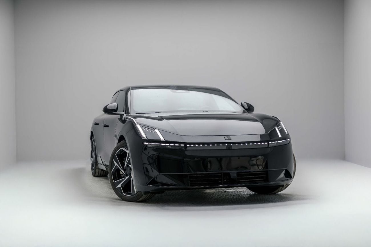 Lynk & Co Z10 Max EV - Black Inside White | Export Only