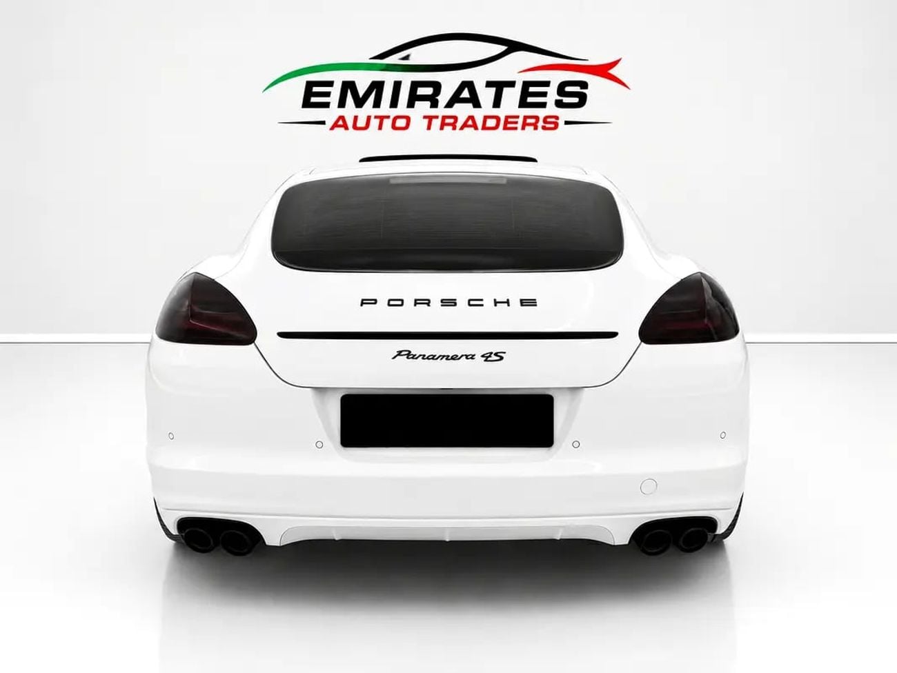 Porsche Panamera 4S GCC