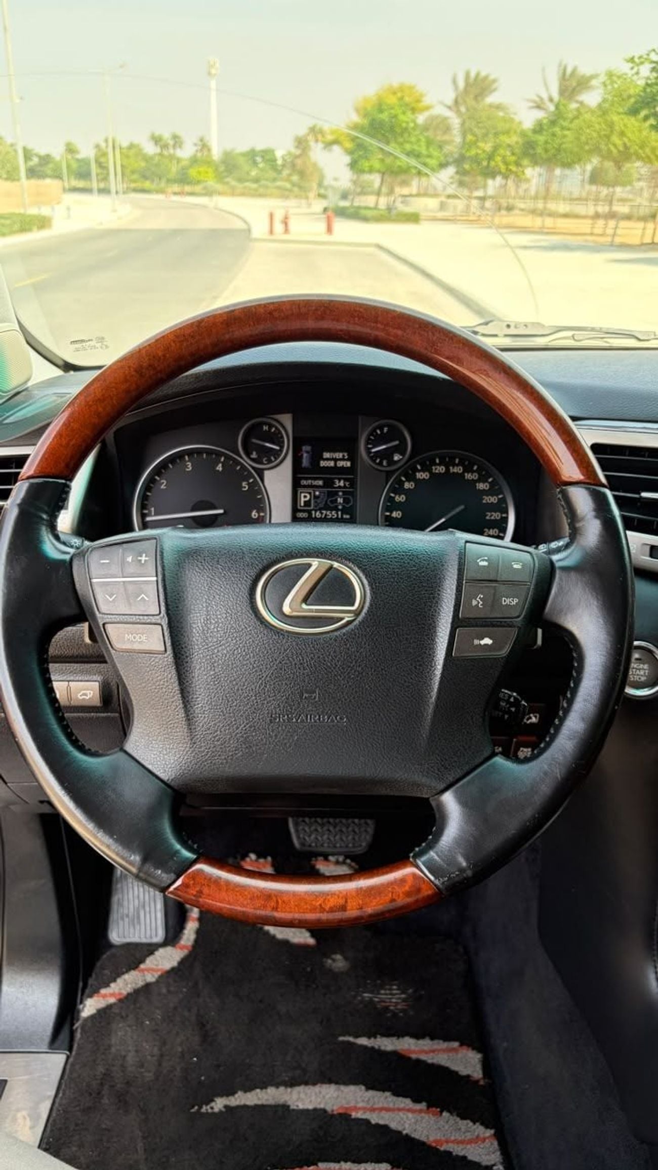 Lexus LX570 PLATINUM