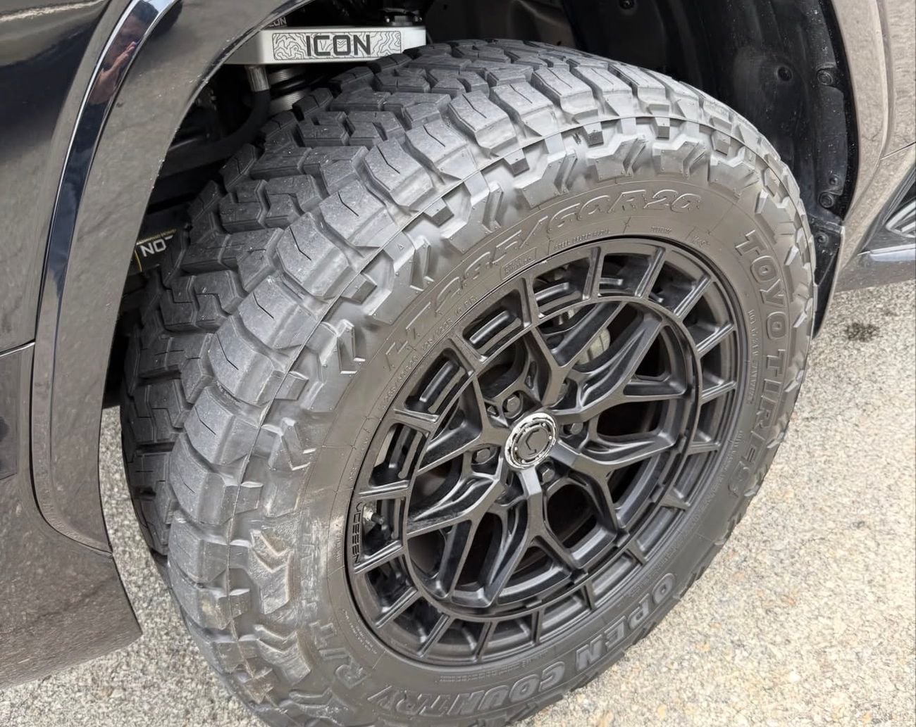 Toyota Land Cruiser VXR 4.0 L Full option
