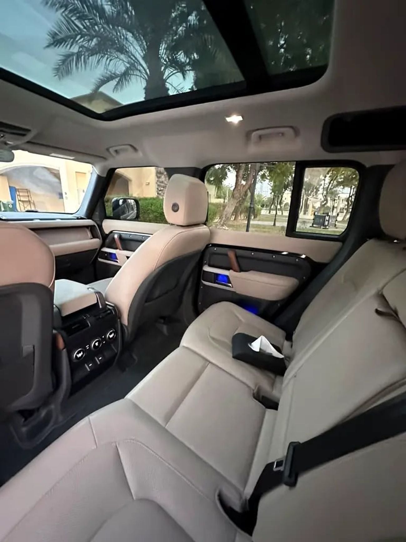 لاند روفر ديفندر 110 HSE P400, GCC Specs, Under Warranty
