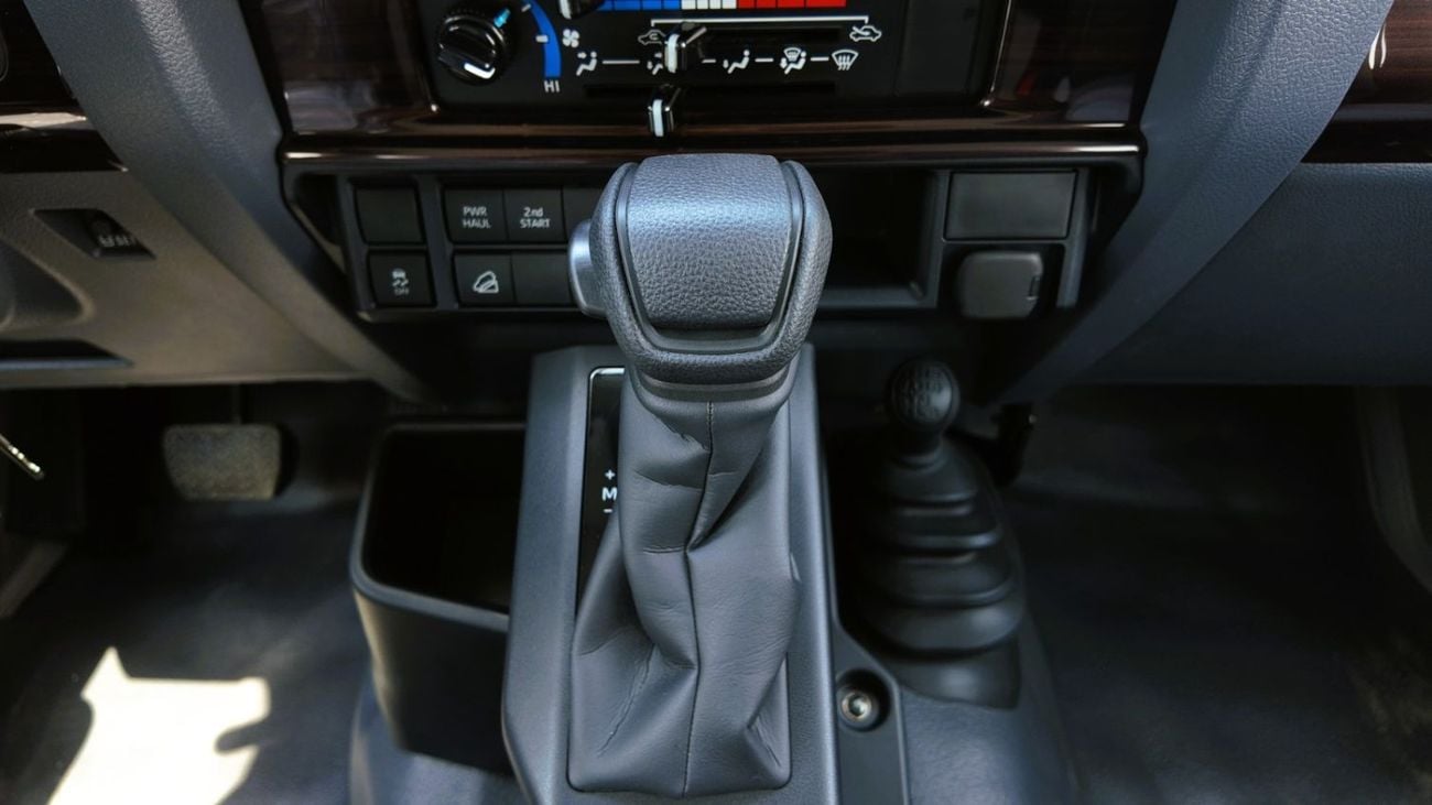 Toyota Land Cruiser 70