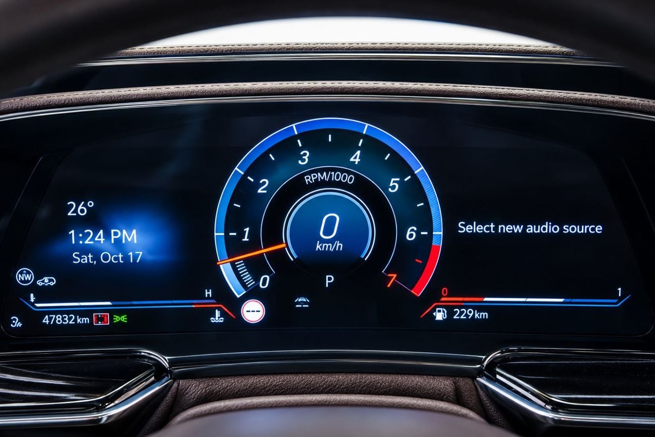 كاديلاك إسكالاد V SERIES مواصفات دول مجلس التعاون الخليجي، محرك V8 فائق الشحن، ضمان وخدمة فعالان