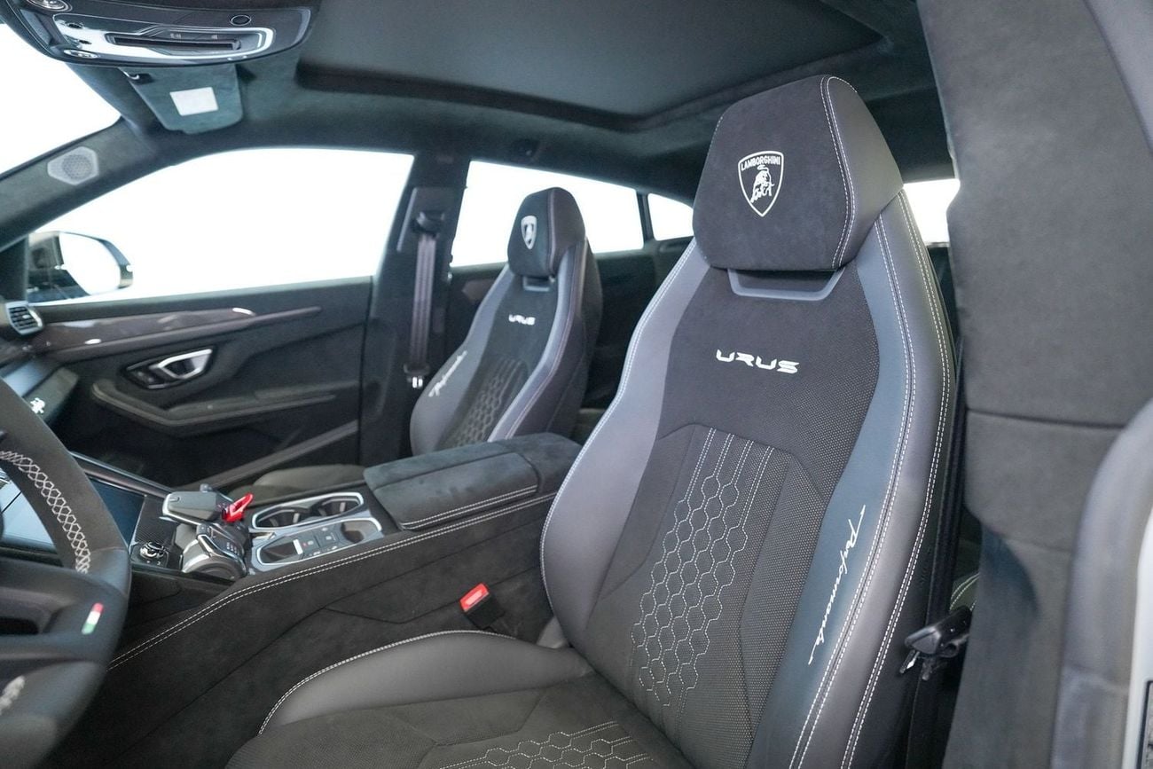 لامبورغيني اوروس PERFORMANTE