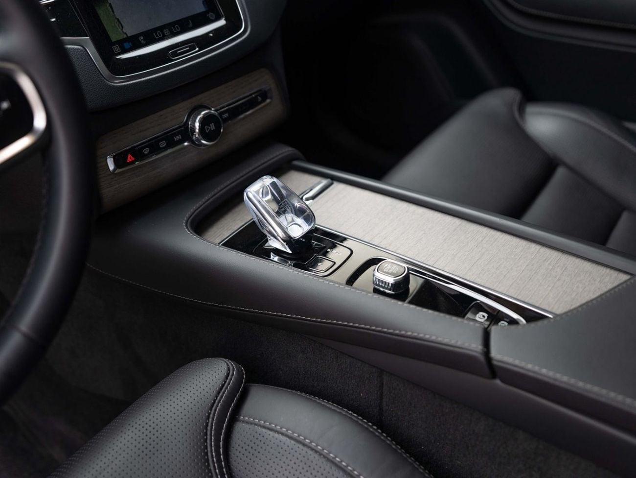 Volvo XC90 B6 Ultimate Bright Volvo XC90 B6 2024 GCC specs