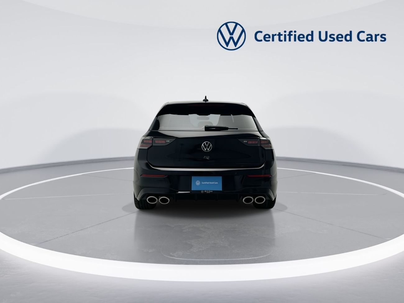 فولكس واجن جولف R 2.0L | Fabric Seats | 19" Estoril Alloys | Panoramic Roof
