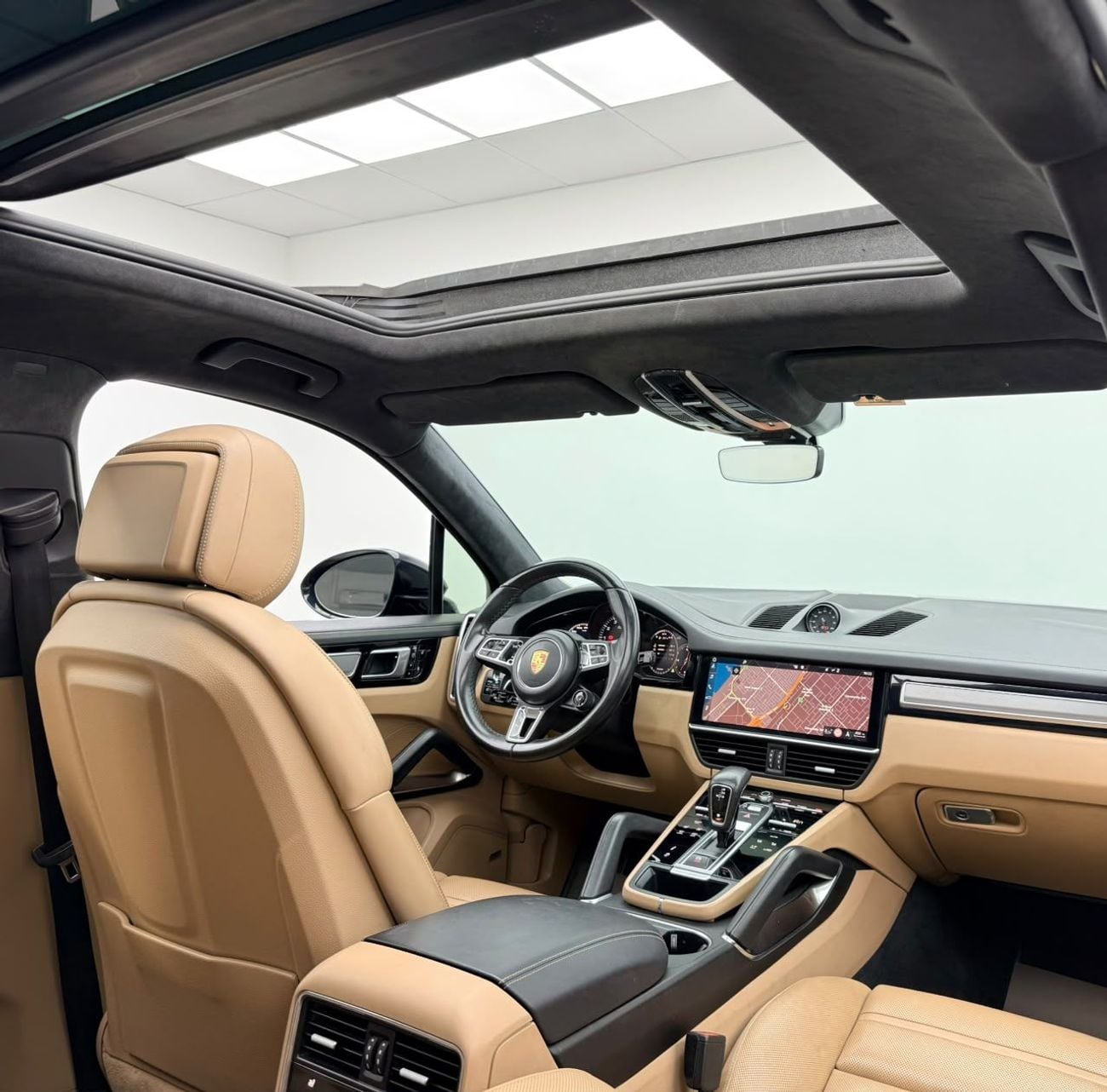 Porsche Cayenne TURBO 2018 Porsche Cayenne Turbo, Service History, Excellent Condition, GCC.