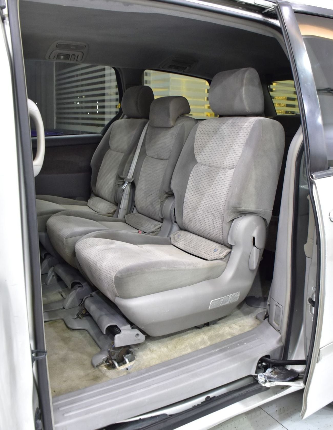 Toyota Sienna LE EXCELLENT DEAL for our Toyota Sienna LE ( 2008 Model ) in Silver Color American Specs