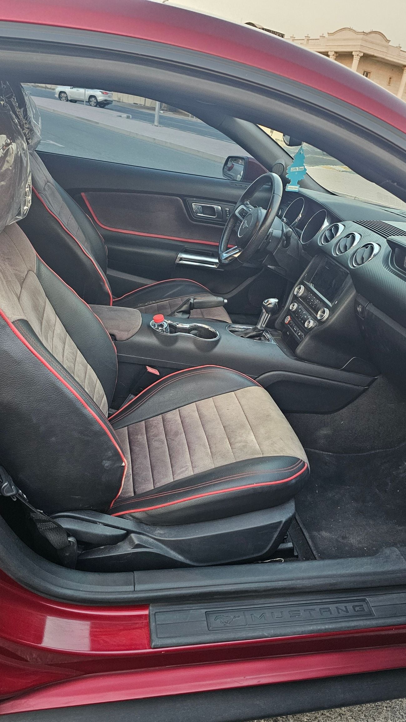 Ford Mustang STANDARD