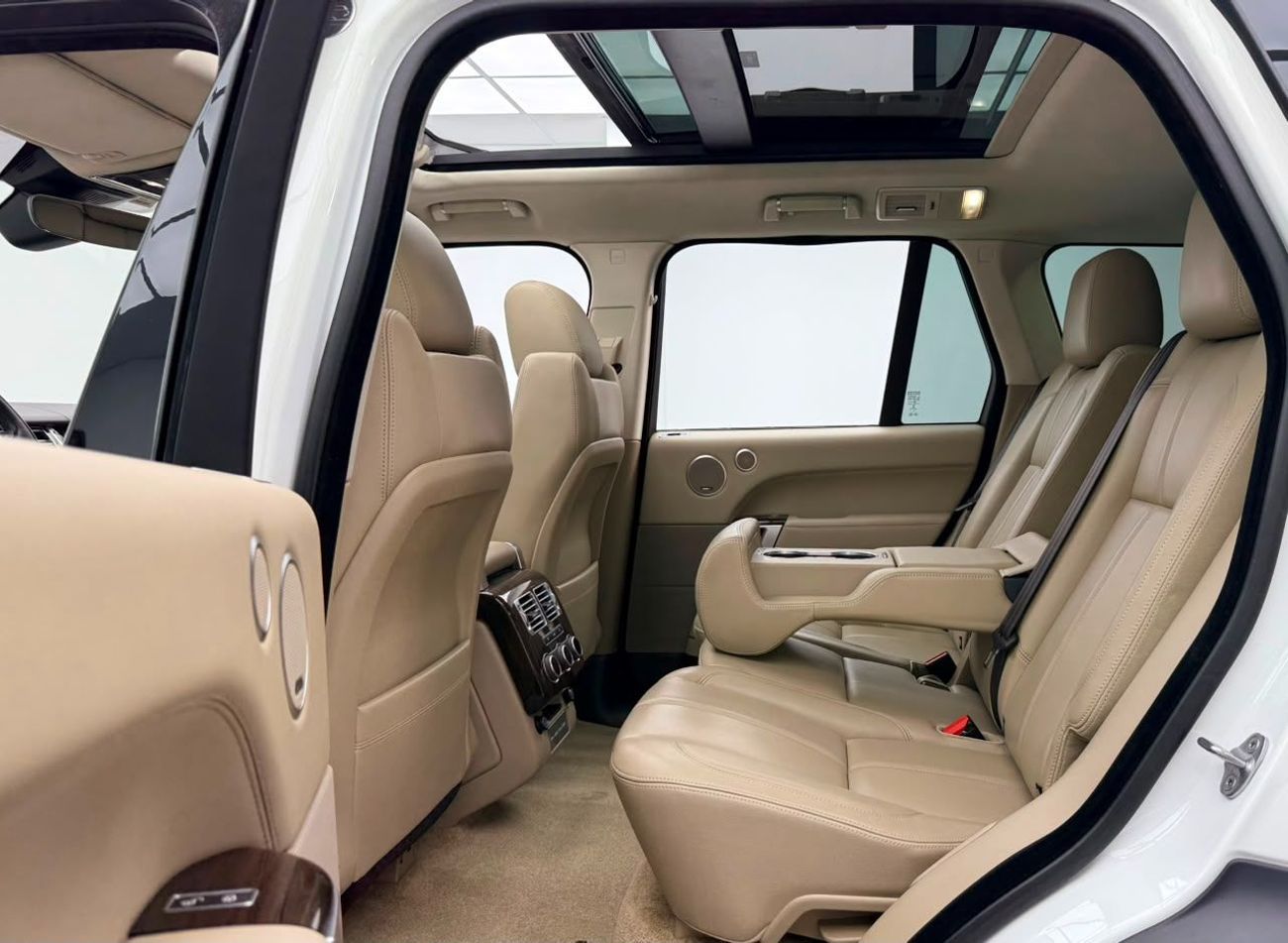 Land Rover Range Rover 2017 Range Rover HSE Supercharged, Warranty, Full RR Service History, Fully Loaded, GCC