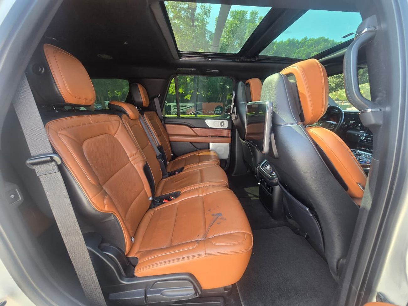 Lincoln Navigator RESERVE 3.5L LINCOLN NAVIGATOR 2018 GCC // FSH // ORGINAL PAINT // ACCIDENT FREE // PERFECT CONDITIO