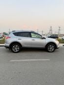 Toyota RAV4 XLE RAV4 XLE HV 4X4
