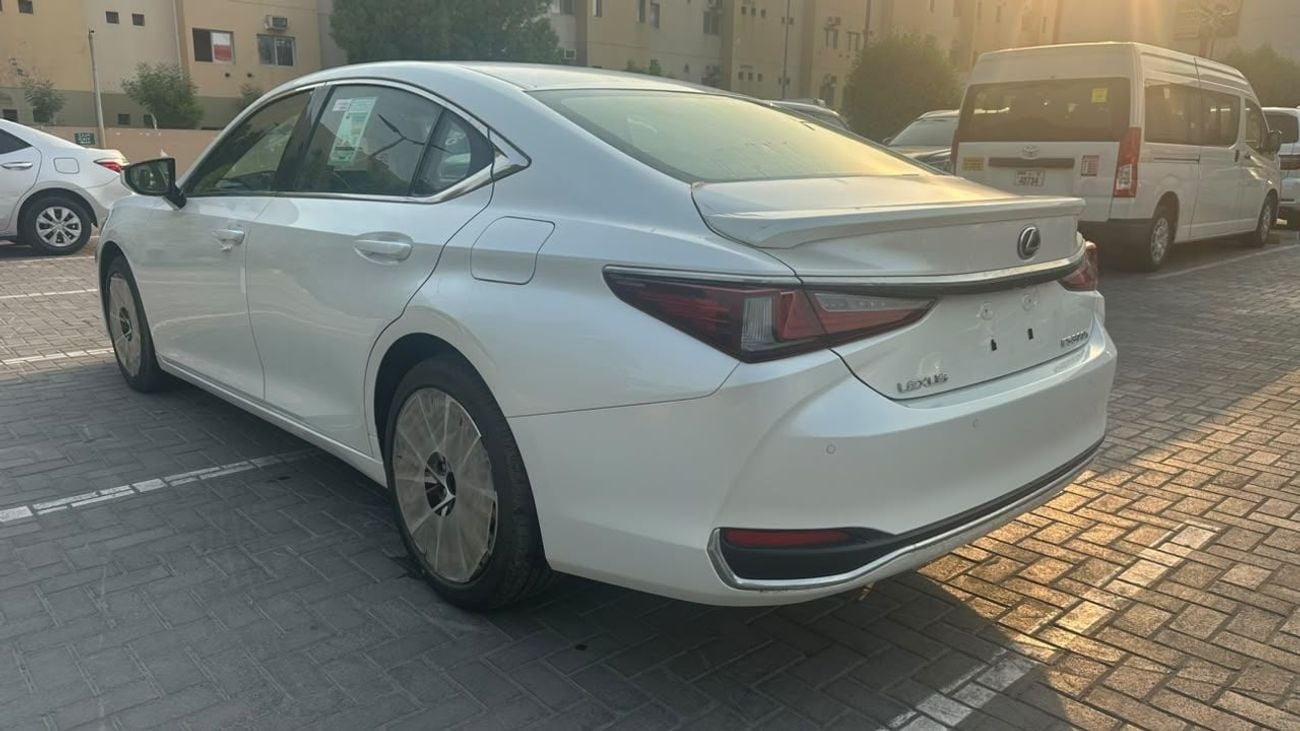 Lexus ES300h PLATINUM