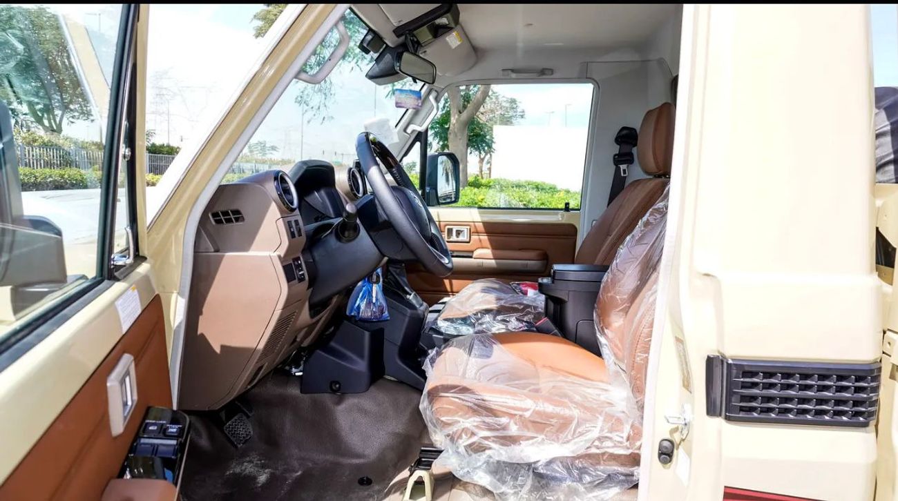 Toyota Land Cruiser 70 LC79 LX SAUDI SPEC FULL OPTION