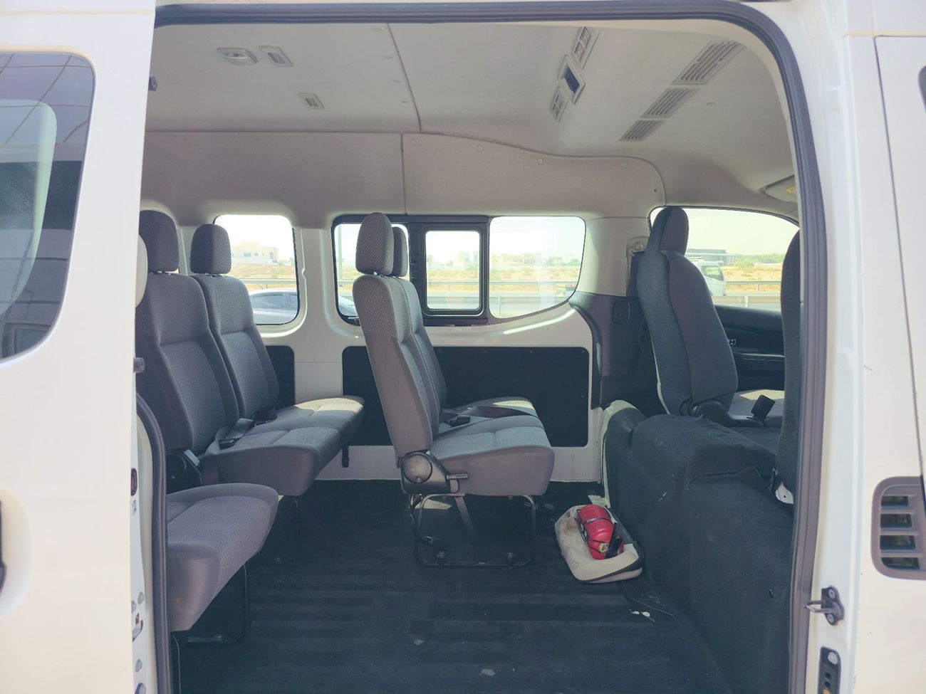 Nissan Urvan STANDARD 13 Seater