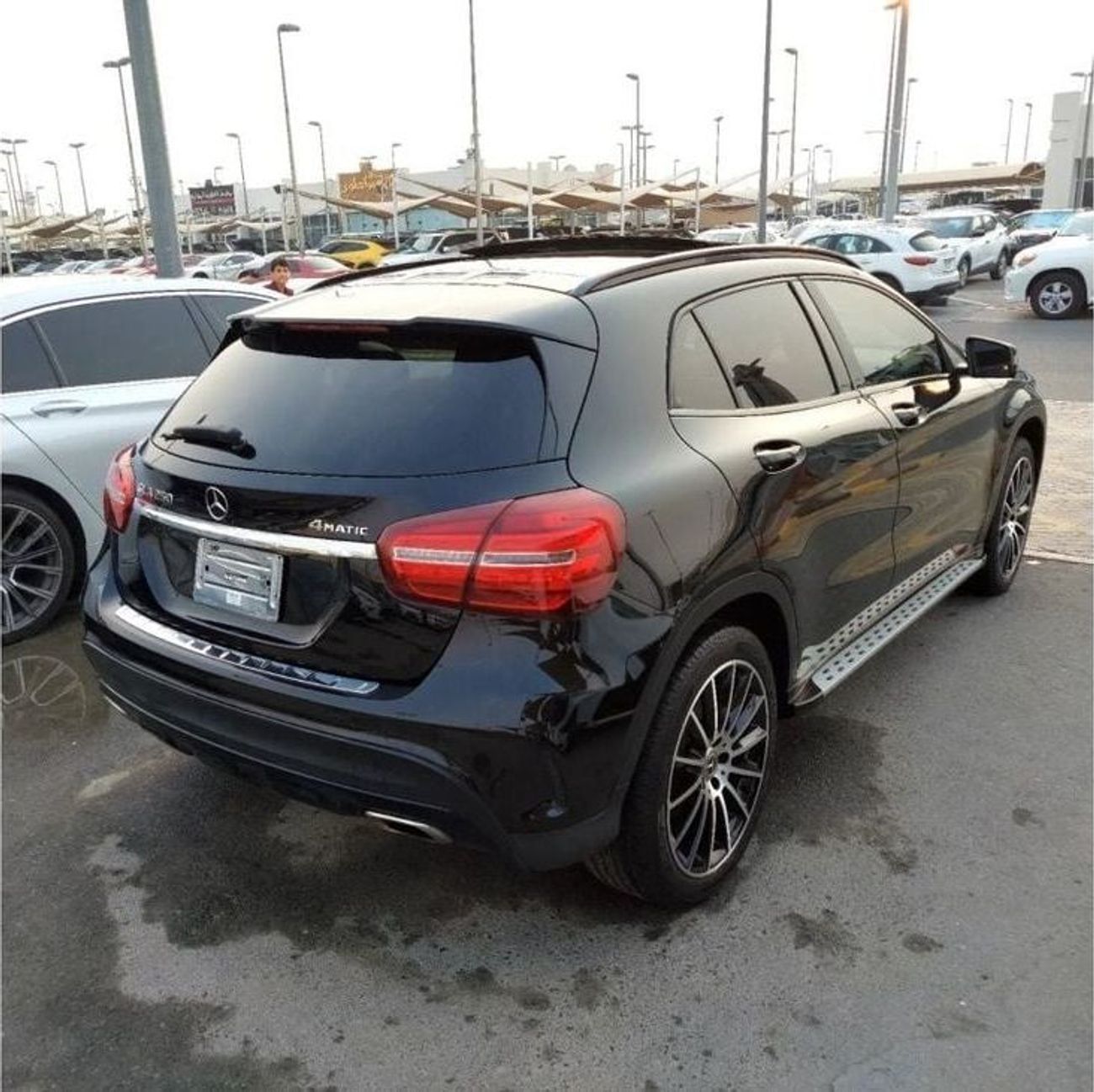 Mercedes Benz GLA250 STANDARD