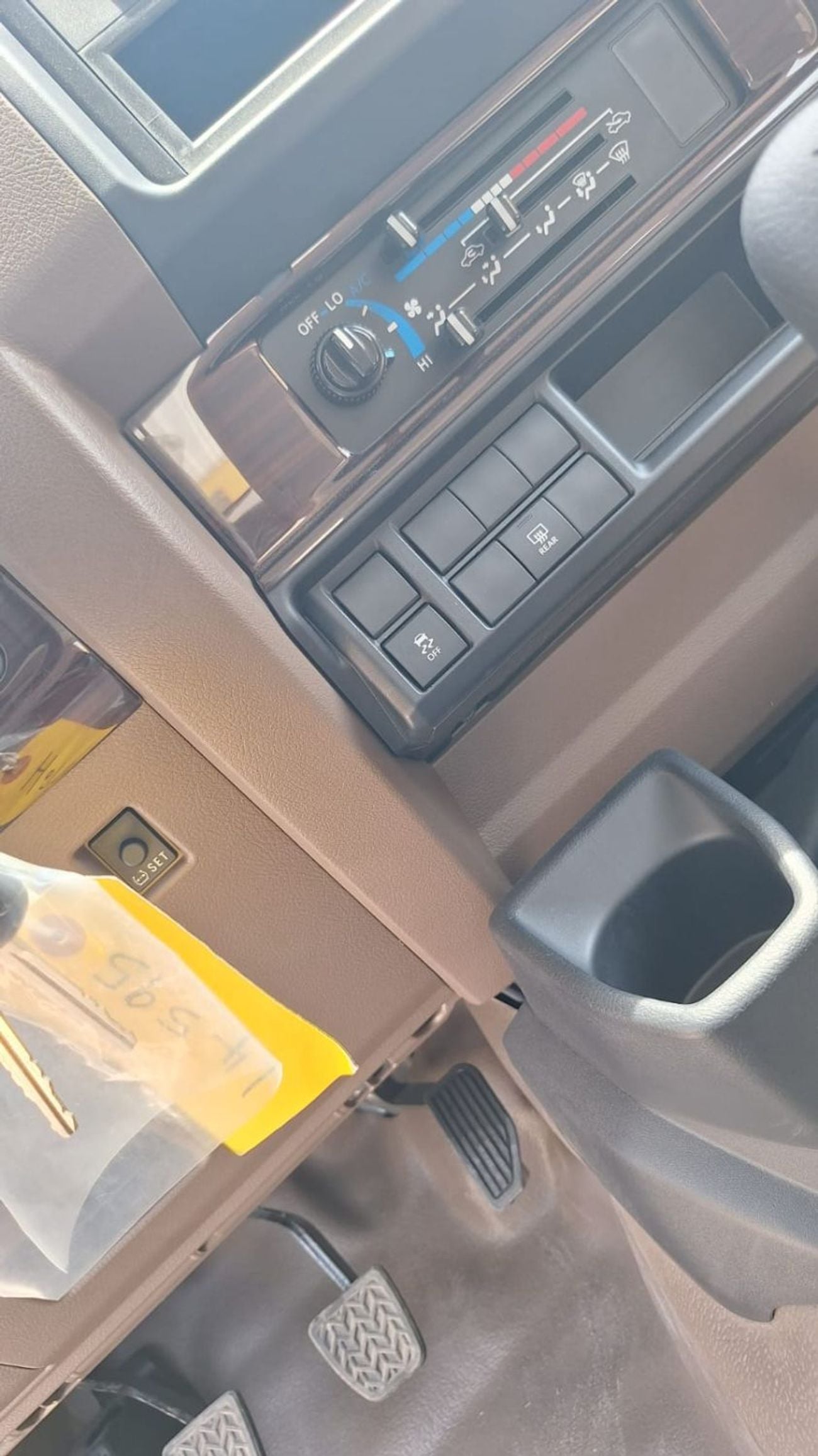 تويوتا لاند كروزر 70 LC71 LX