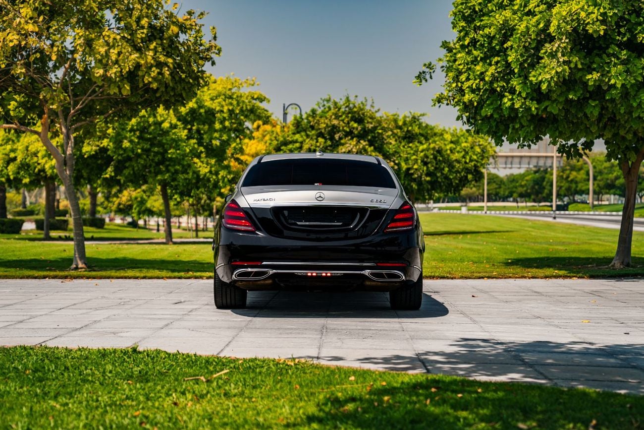 مرسيدس مايباخ S650 مايباخ V12 سيارة كاملة المواصفات، أوراقها سليمة، لم تتعرض لحوادث، خضعت لصيانة شاملة وجاهزة للانطلاق.