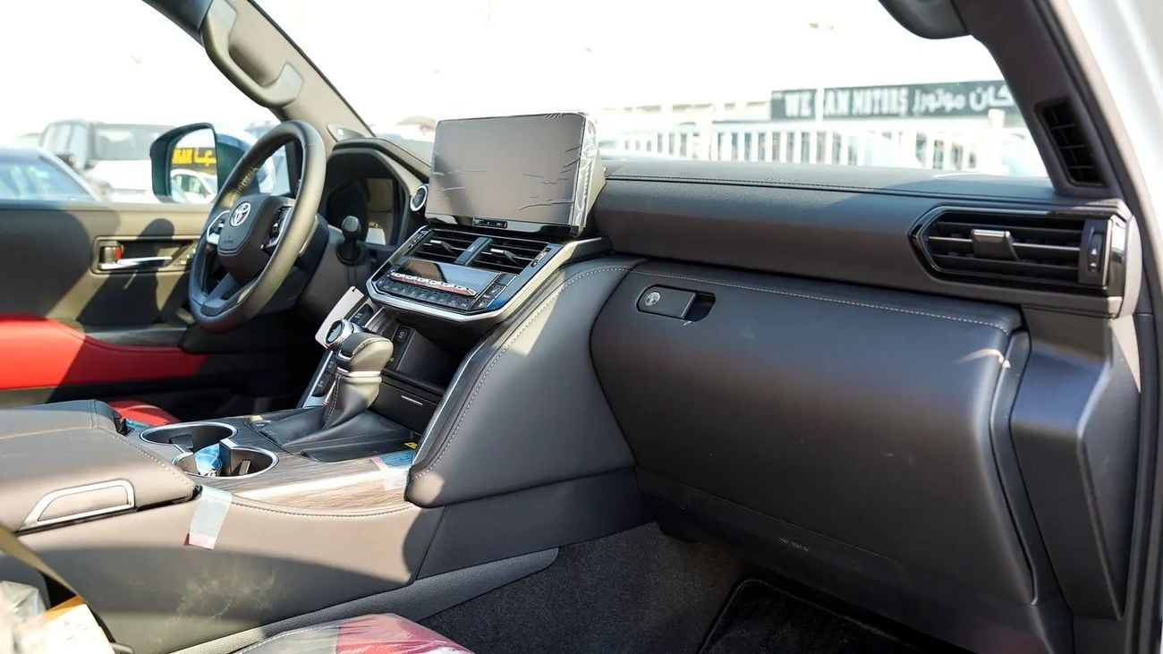 Toyota Land Cruiser VXR / VXR 3.5L HYBRID GCC Specs