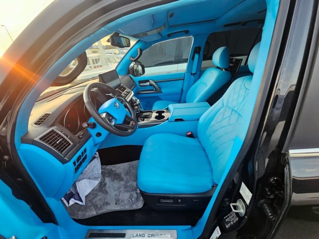 Toyota Land Cruiser VXR Modified to 2024 5.7L V8 Petrol Engine Automatic Gear 4WD 7 Seats 5 Doors