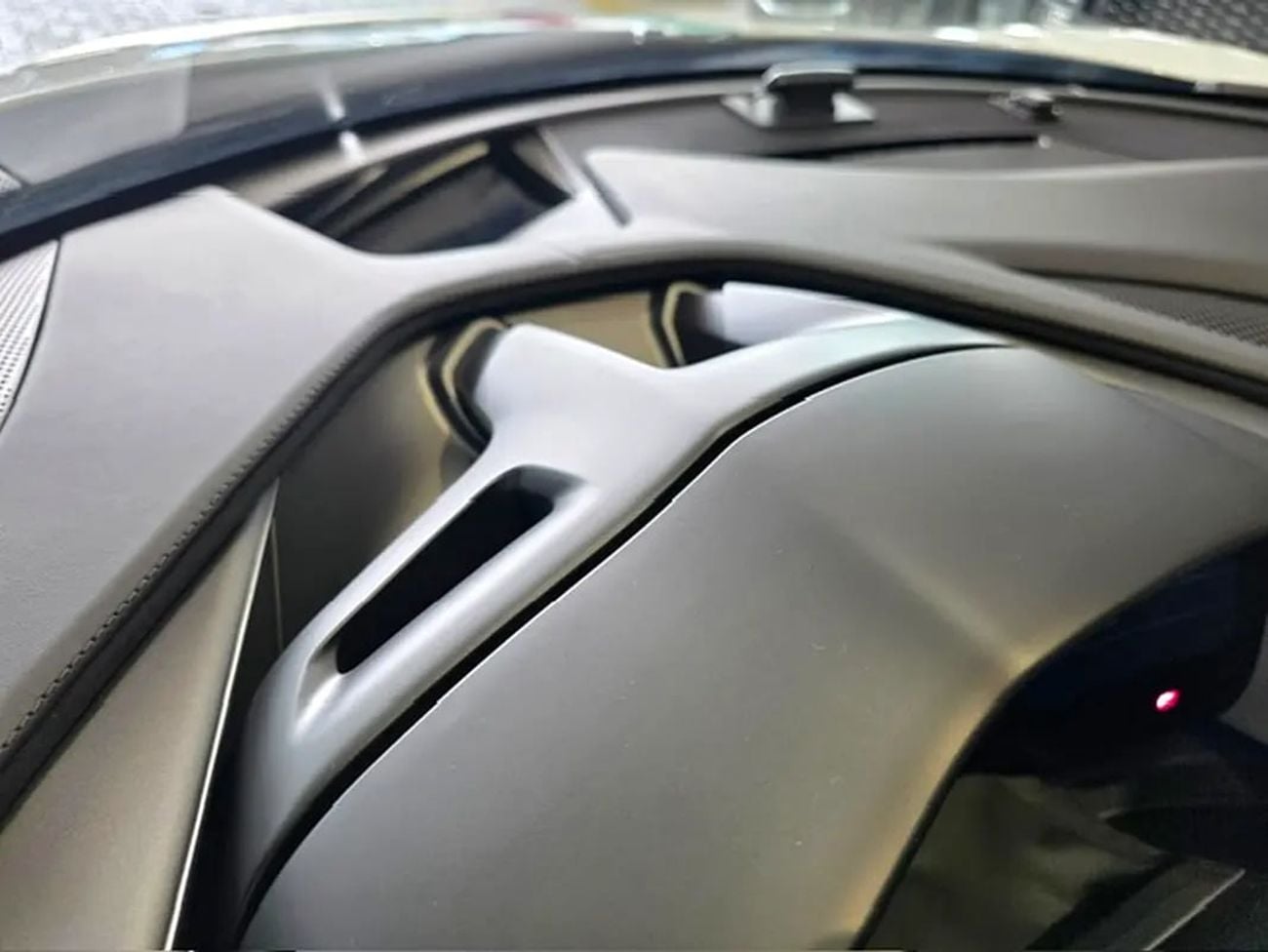 فيراري 296 GTB Brand Standard - Japanese Specs