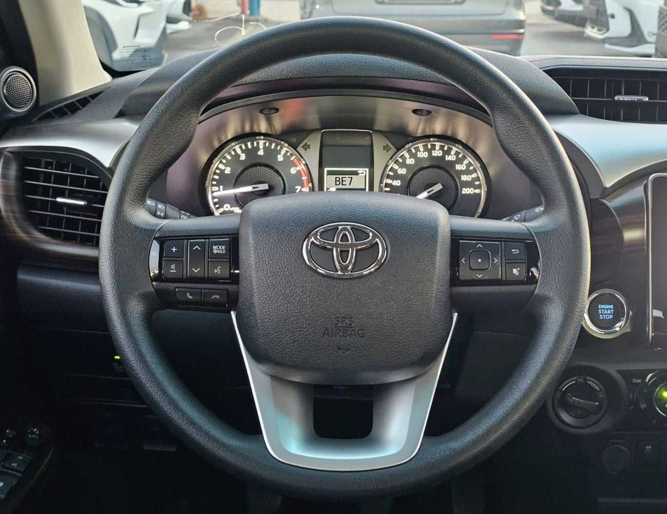 Toyota Hilux TOYOTA HILUX SR5 WIDE BODY || 2.7L PETROL V4 M/T 4WD | BLIND SPOT | WINDOW VISOR | REAR CAMERA | AUT