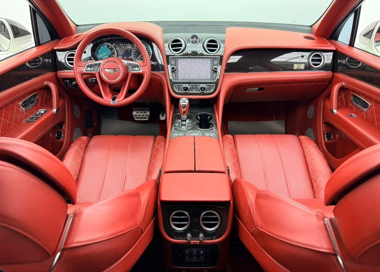 Bentley Bentayga FIRST EDITION 2017 Bentley Bentayga First Edition, Full Service History, Fully Loaded, Excellent Condition, GCC