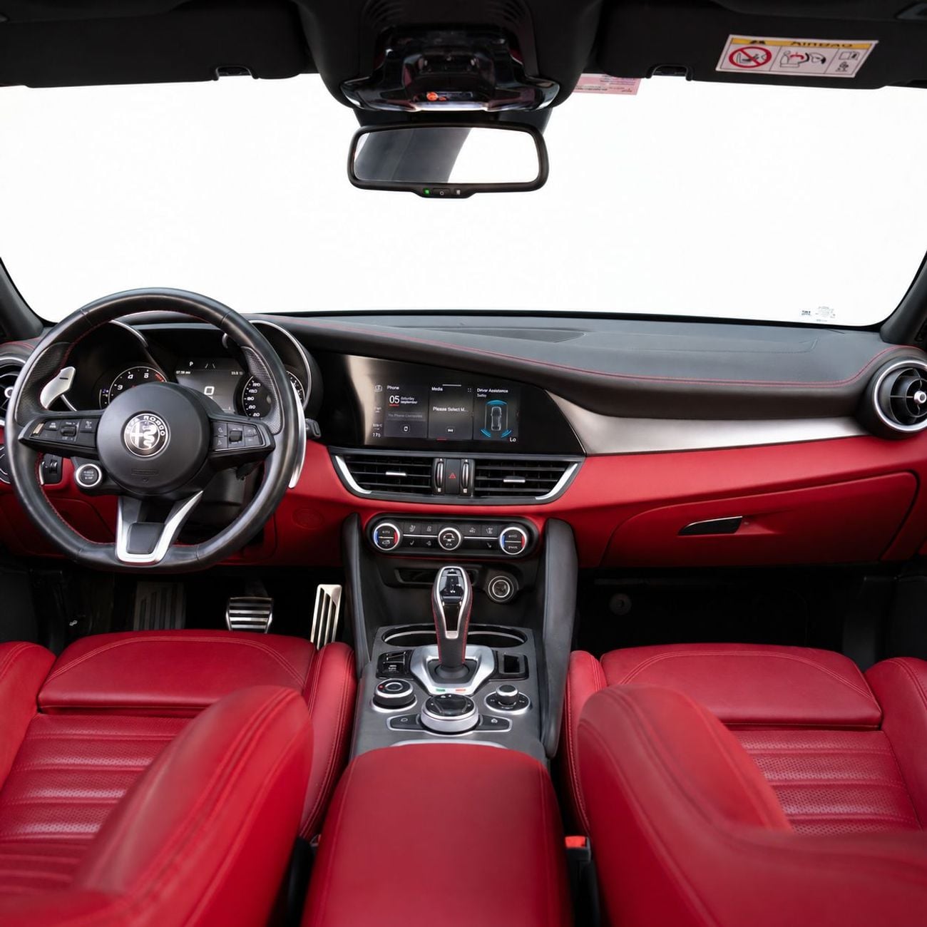 Alfa Romeo Giulia VELOCE AED 1,724 P.M • 0% Downpayment • Alfa Romeo Giulia Veloce • Agency Warranty And Service Contract