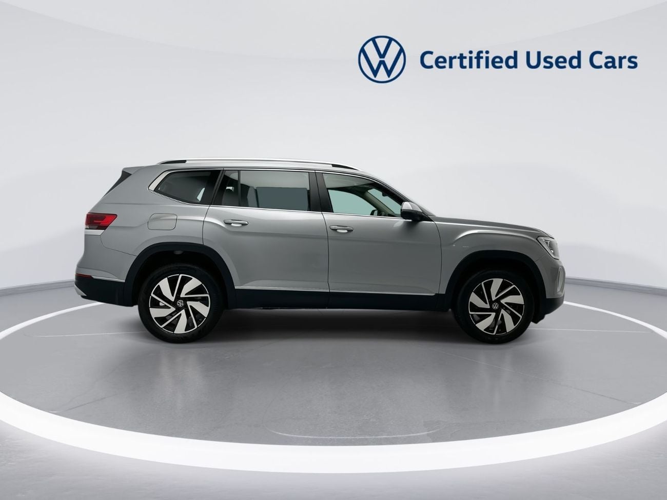 Volkswagen Teramont COMFORTLINE Teramont 2.0L (Facelift 2) | 28,100 AED SAVINGS from New Car |Refreshed Design & Panoram