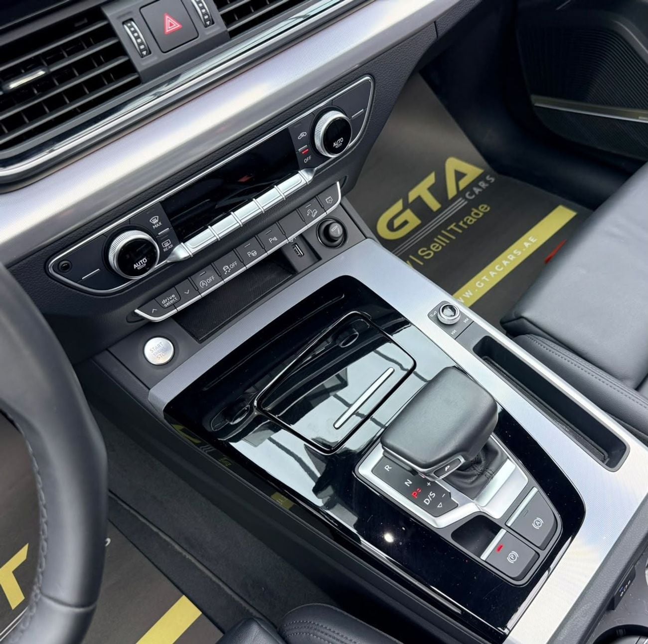 Audi Q5 45 TFSI SPORTBACK S-LINE 2023 Audi Q5 45 TFSI quattro, Audi Warranty+Service Contract+Full Service History, GCC Specs
