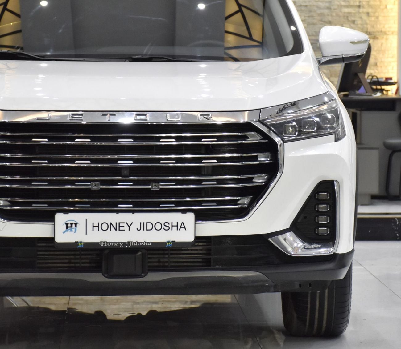 Jetour X90 Plus LUXURY EXCELLENT DEAL for our Jetour X90 Plus ( 2023 Model ) in White Color Chinese Specs