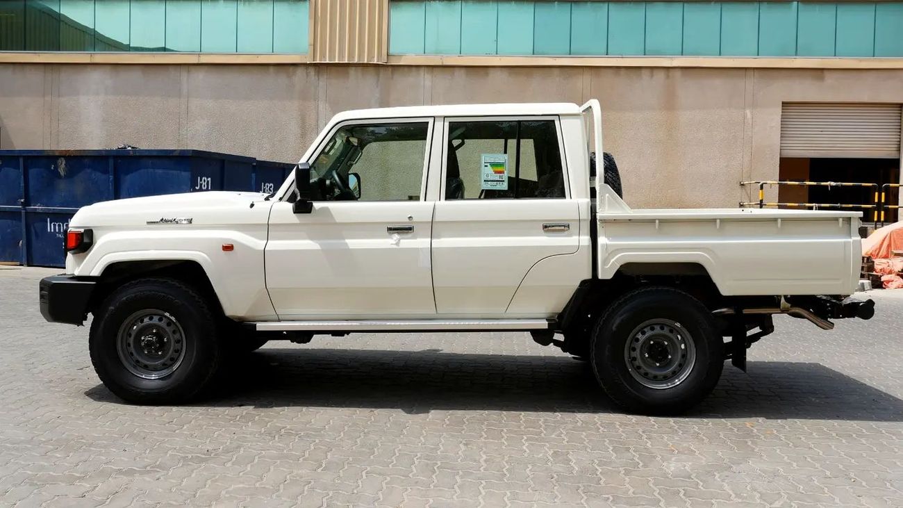 Toyota Land Cruiser Pick Up 2026 Toyota Land Cruiser LC79 Double Cabin Pickup LX-E 2.8L 4-Cyl Diesel A/T 4WD