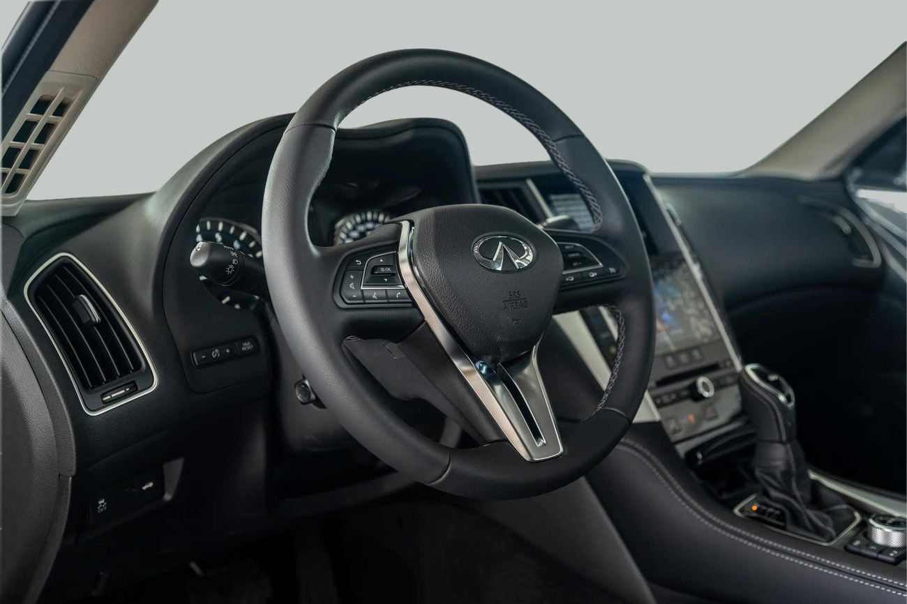 Infiniti Q50 LUXE 3.0