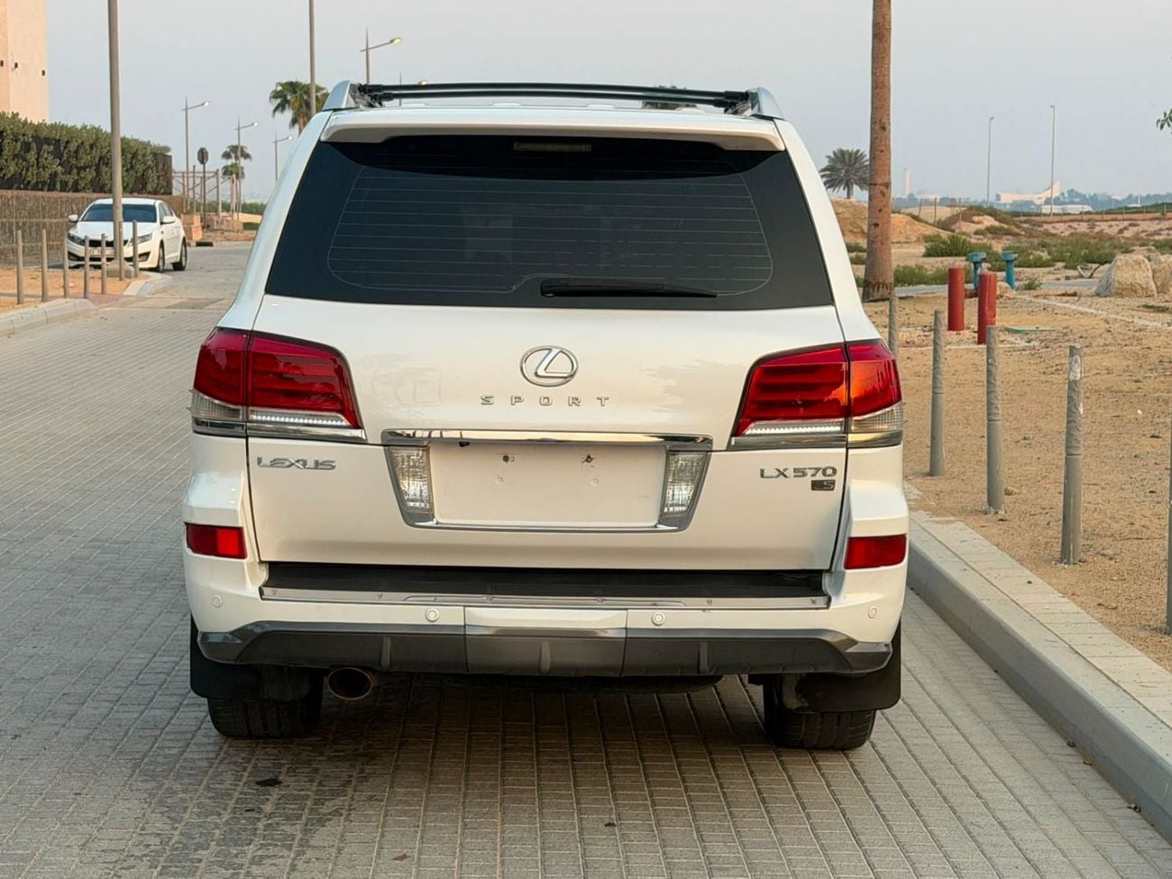 Lexus LX570 NAVIGATION SPORT