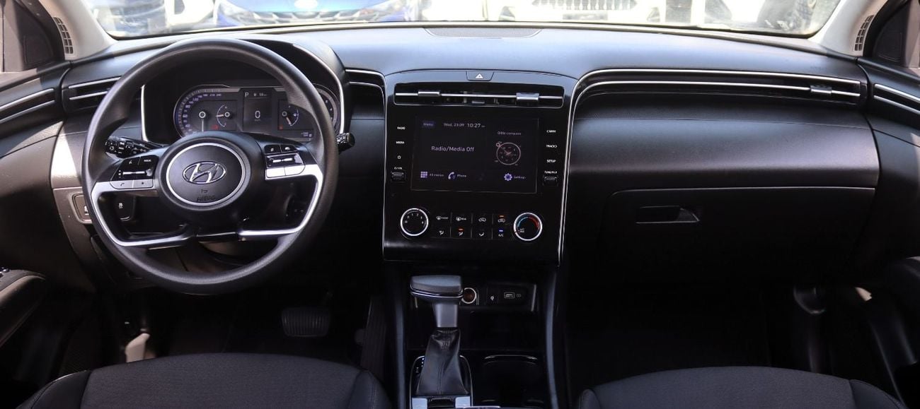 Hyundai Tucson SMART ACCIDENTS FREE - GCC - PERFECT CONDITION INSIDE OUT 2000 CC