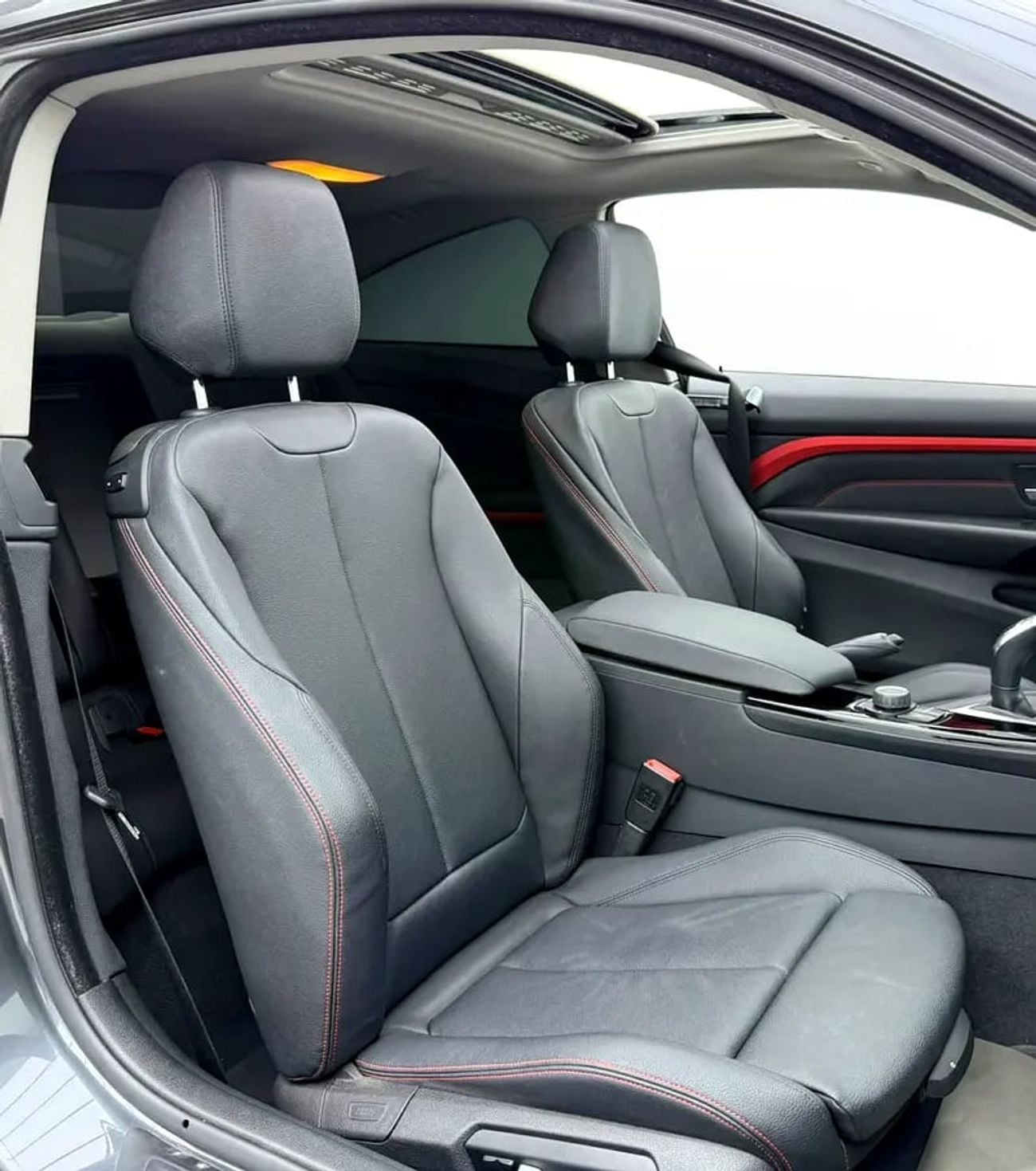 بي أم دبليو 420i 420i Coupe, Service History, Fully Loaded, Excellent Condition, GCC
