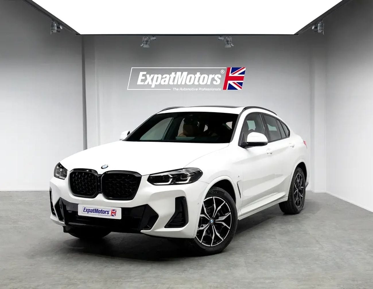 BMW X4 XDRIVE 30I M SPORT FDSH • Warranty + Service Contract • GCC