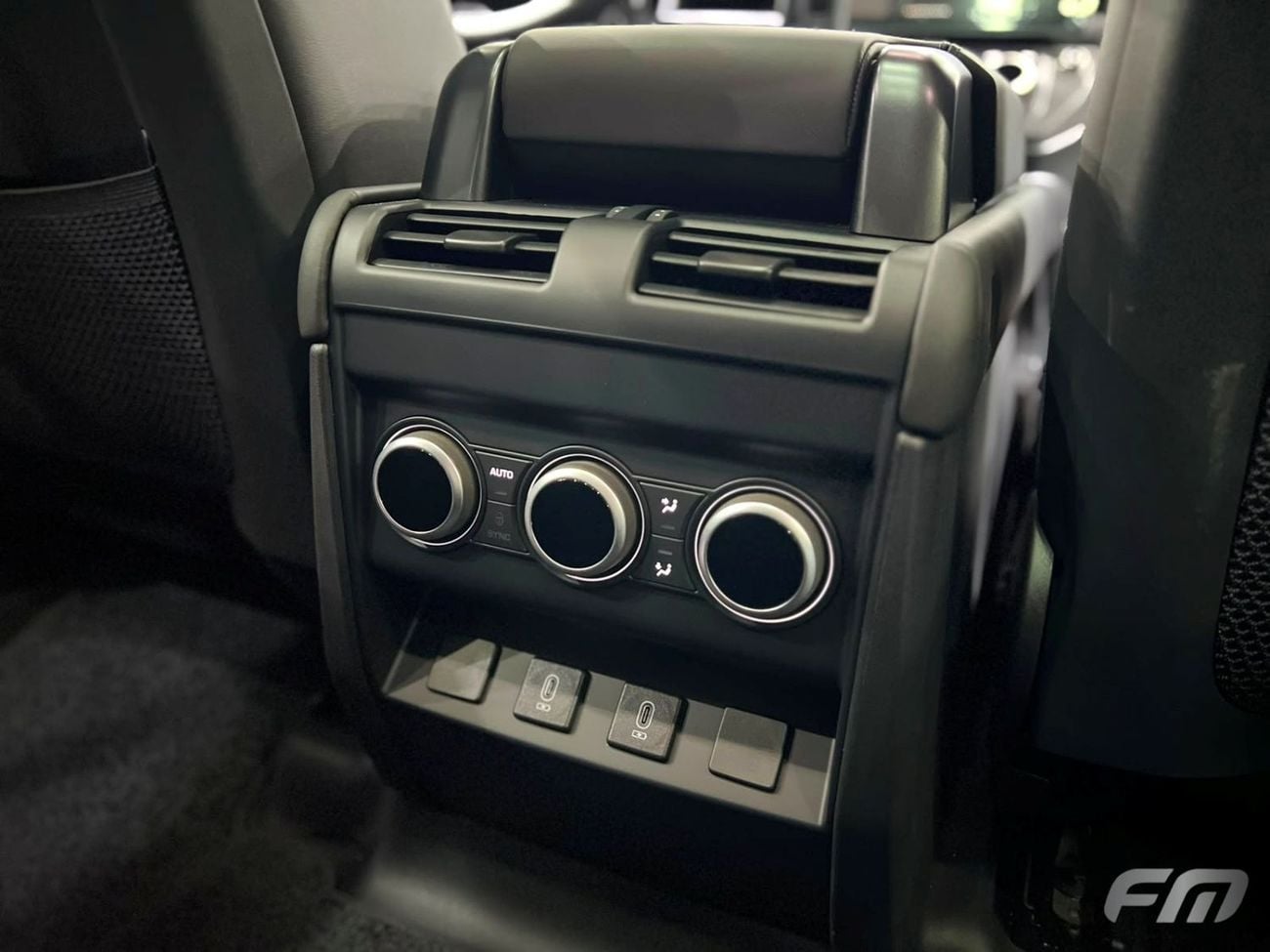 Land Rover Defender 110 X-DYNAMIC HSE P400