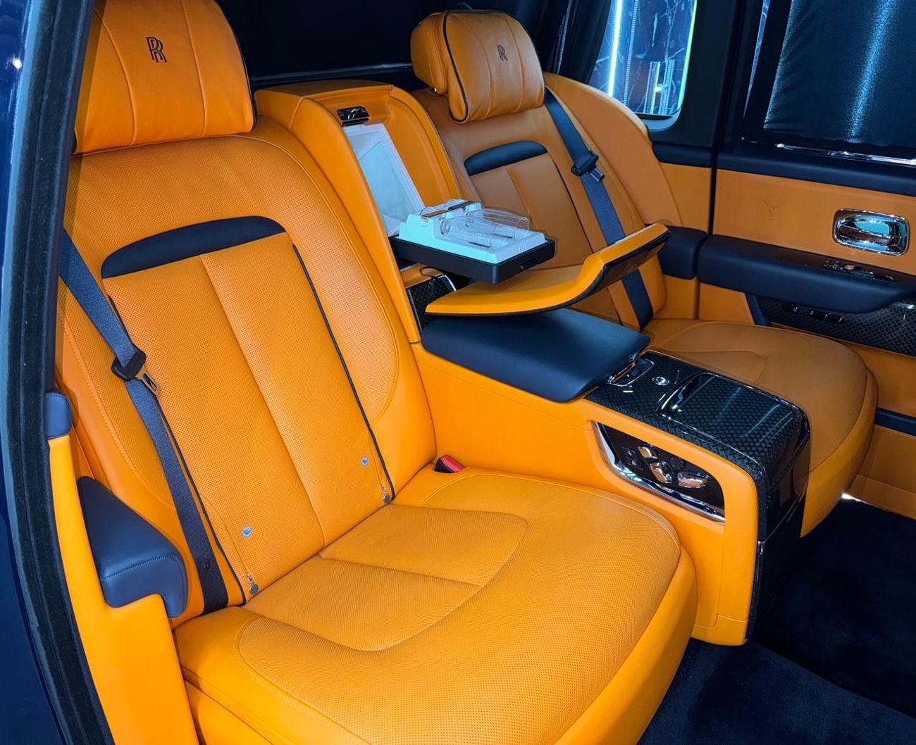 رولز رويس كولينان Black Badge 6.75L, V12, 8-Speed Automatic, AWD